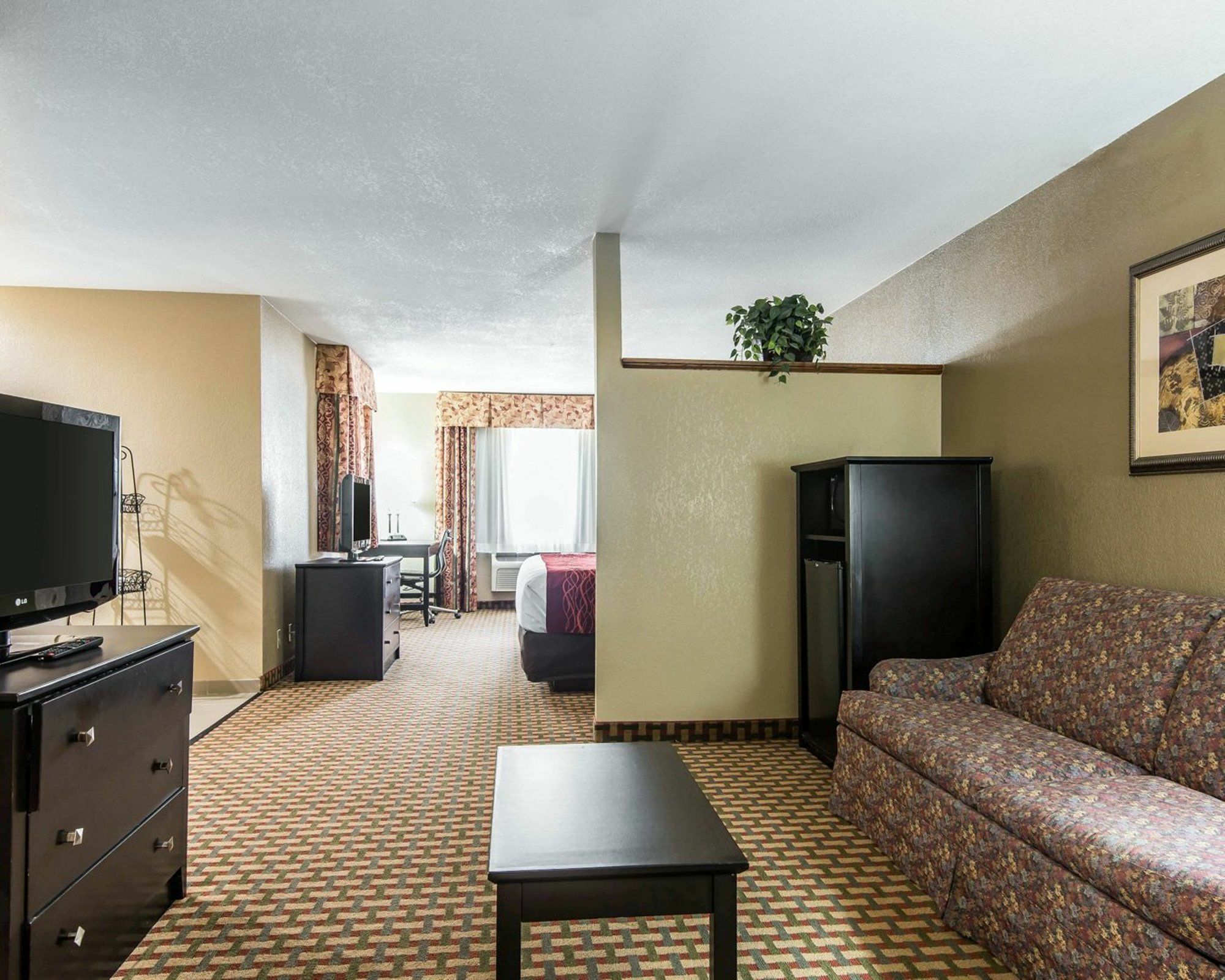 Comfort Inn & Suites Kansas City Downtown Exterior photo