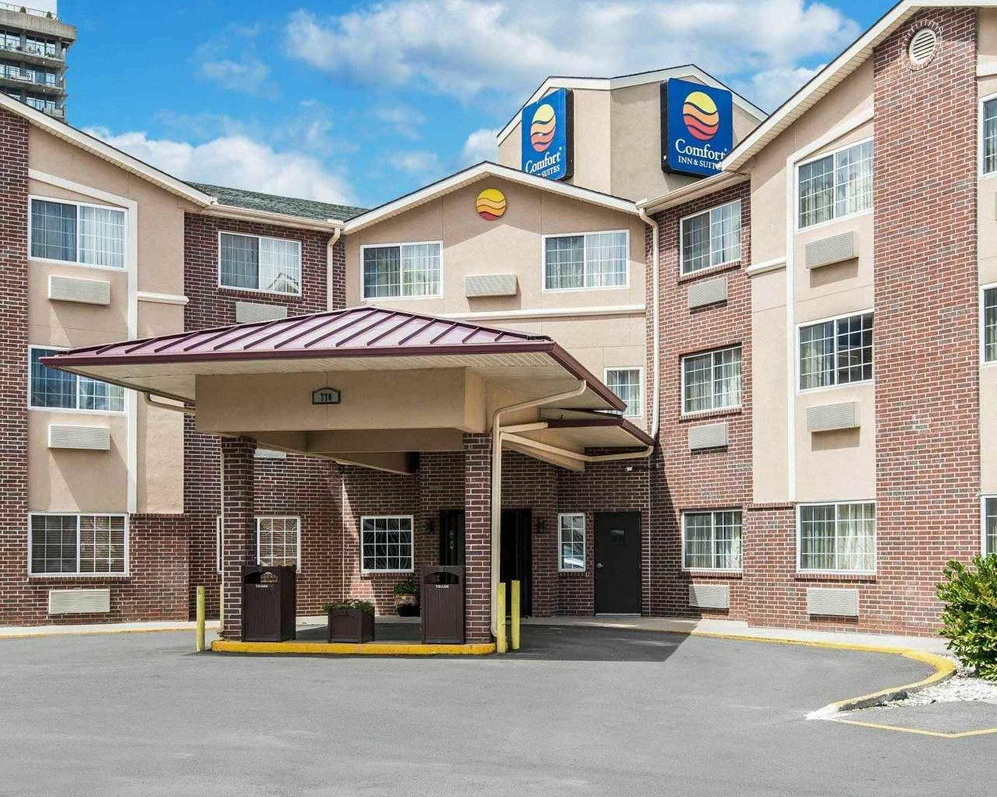 Comfort Inn & Suites Kansas City Downtown Exterior photo
